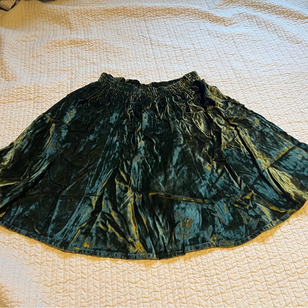 Navajo Velvet brand green velvet skirt, fits size small/medium.